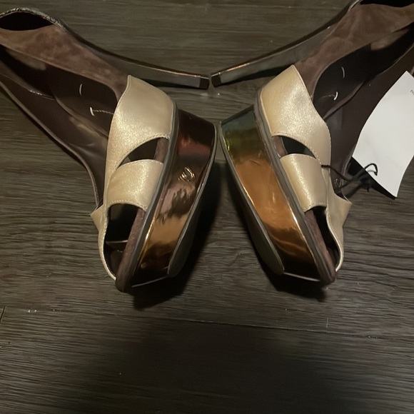 Unique BCBG Platform Heels Sz 10 NWT - Picture 9 of 11